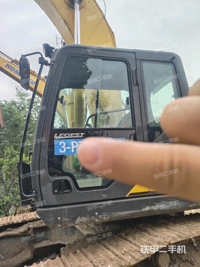 駕駛室整體（整機(jī)外觀）