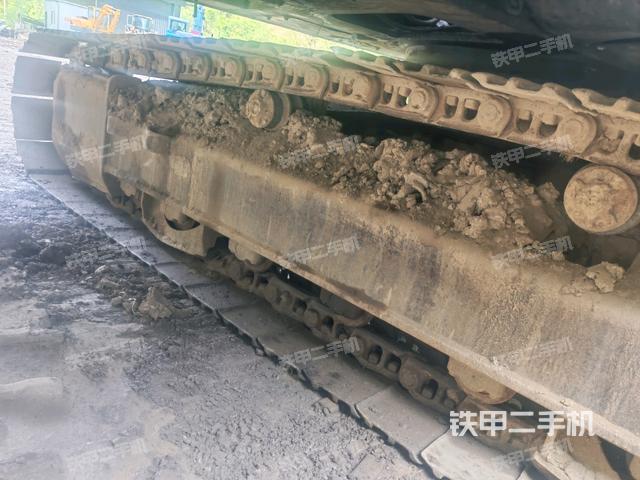 右側(cè)行走馬達蓋板(行走機構(gòu)) 右側(cè)行走馬達蓋板(行走機構(gòu))
