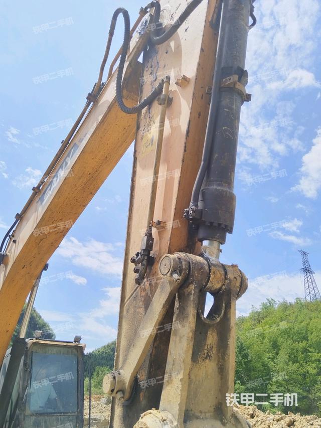 小臂整體左后（工作和回轉(zhuǎn)裝置）