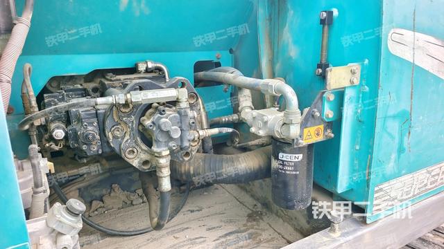 液压泵斜45 左（大件舱室）