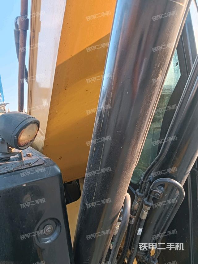 大臂油缸整體?豎拍（工作和回轉(zhuǎn)裝置）