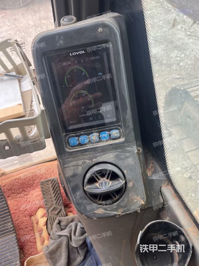 座椅后部（驾驶室部分）