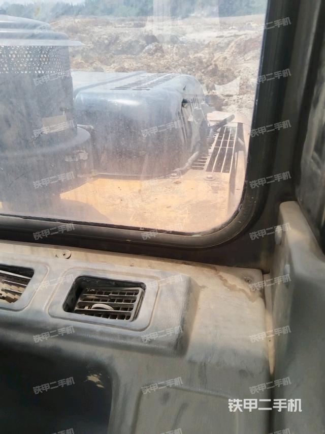 后窗玻璃角標(biāo)（駕駛室部分）