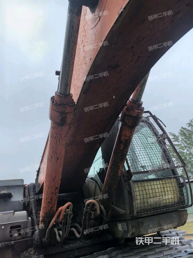 大臂油缸整體?豎拍（工作和回轉(zhuǎn)裝置）