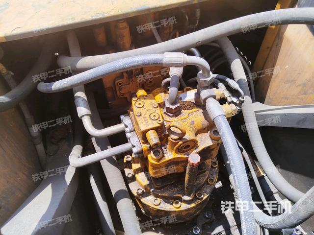 回轉(zhuǎn)馬達(dá)（上車部件）