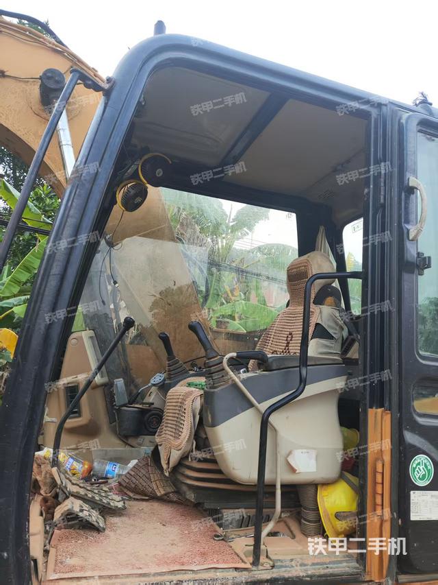 驾驶室整体（整机外观）