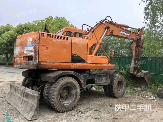 右后45(整機外觀) 右后45(整機外觀)