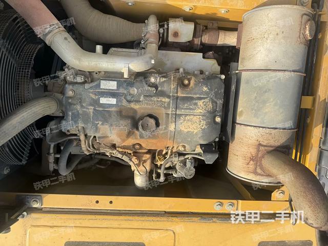 發(fā)動機整體俯視(整機外觀) 發(fā)動機整體俯視(整機外觀)