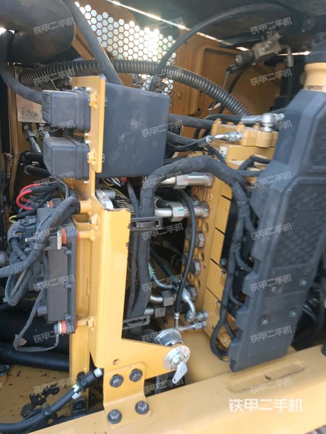 回轉(zhuǎn)馬達（上車部件）