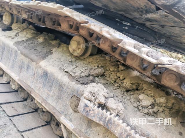 左側(cè)行走馬達蓋板(行走機構(gòu)) 左側(cè)行走馬達蓋板(行走機構(gòu))