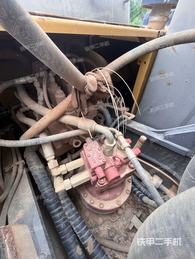 发动机室（上车部件）