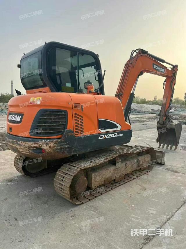 整機(jī)右后45°（整機(jī)外觀）