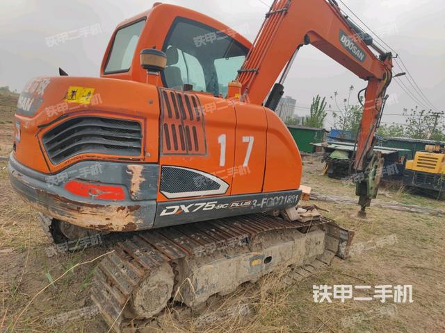 左后45(整機(jī)外觀) 左后45(整機(jī)外觀)