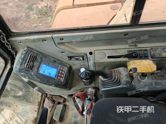 座椅左側(cè)控制臺(tái)/音響/含左手柄（駕駛室部分）