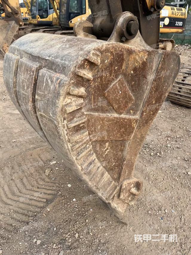 大臂整體?右側(cè)（工作和回轉(zhuǎn)裝置）