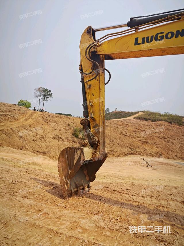小臂整體左后（工作和回轉(zhuǎn)裝置）