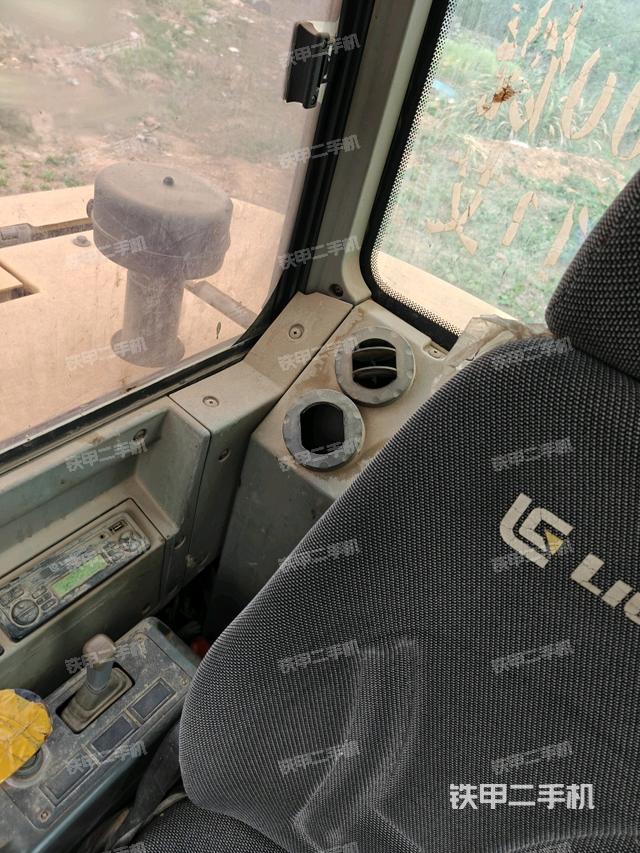 后窗玻璃角標(biāo)（駕駛室部分）