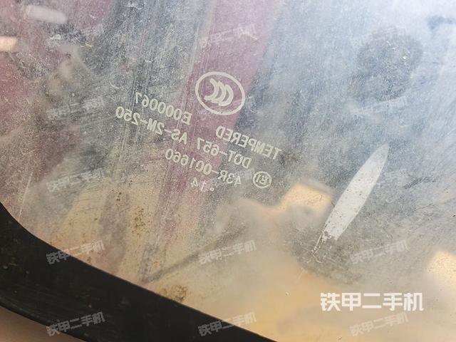 后窗玻璃角標(biāo)（駕駛室部分）