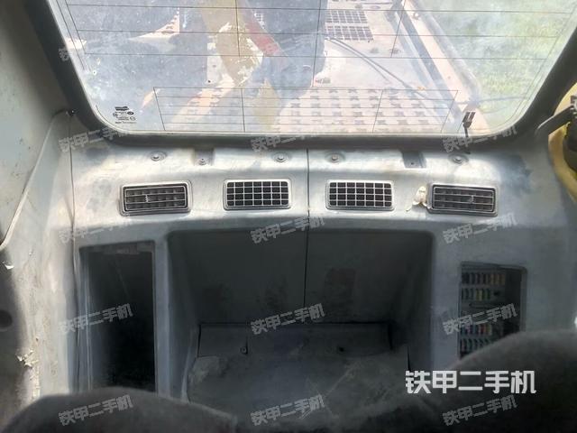 座椅后部(駕駛室部分) 座椅后部(駕駛室部分)
