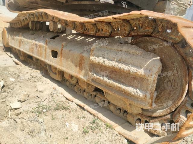 右側(cè)履帶整體(行走機(jī)構(gòu)) 右側(cè)履帶整體(行走機(jī)構(gòu))