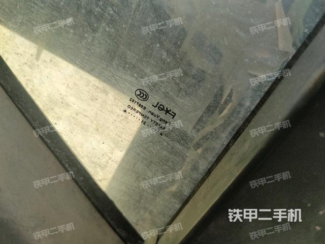 后窗玻璃角标(驾驶室部分) 后窗玻璃角标(驾驶室部分)