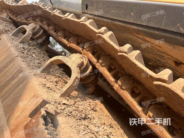 左驅(qū)動(dòng)輪（行走機(jī)構(gòu)）