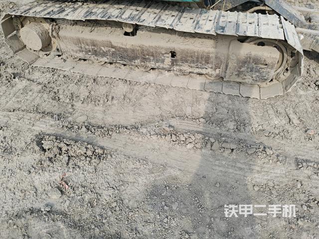 左側(cè)履帶整體?（行走機(jī)構(gòu)）