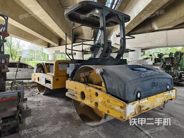 整機(jī)右后45°(設(shè)備外觀及核心部件) 整機(jī)右后45°(設(shè)備外觀及核心部件)