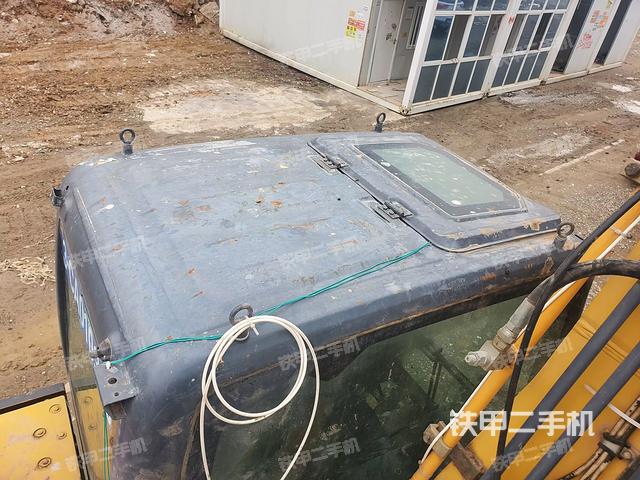 駕駛室頂部俯視（上車部件）