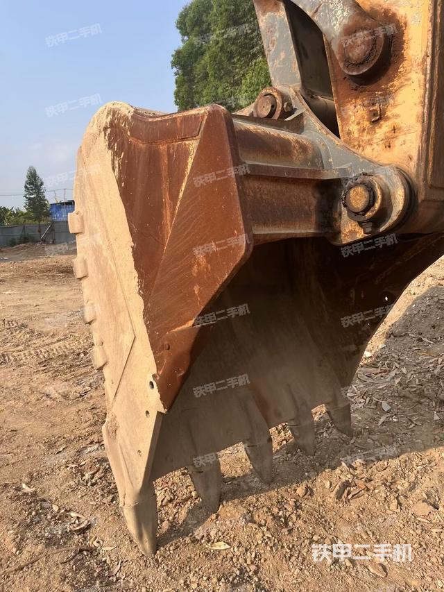 大臂整體?右側(cè)（工作和回轉(zhuǎn)裝置）