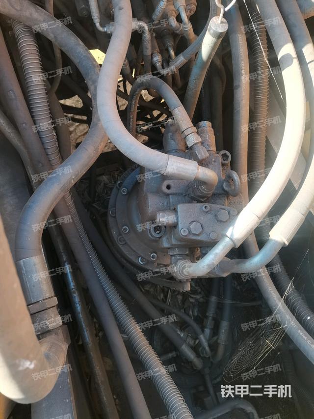 回轉(zhuǎn)馬達(dá)（上車部件）