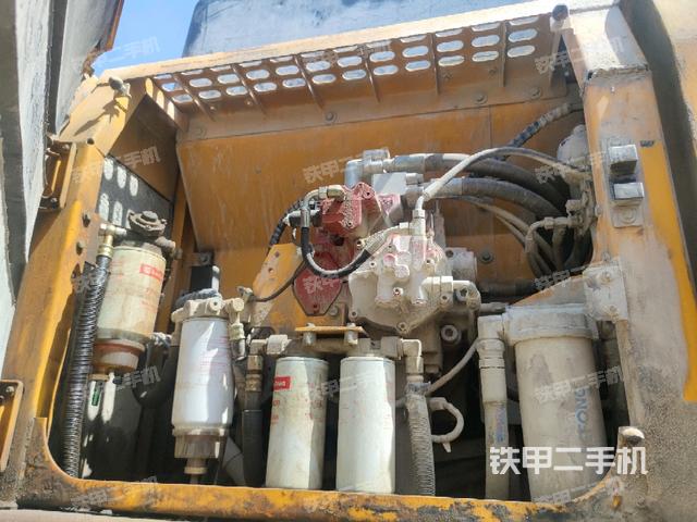 液壓泵斜45?左(大件艙室) 液壓泵斜45?左(大件艙室)