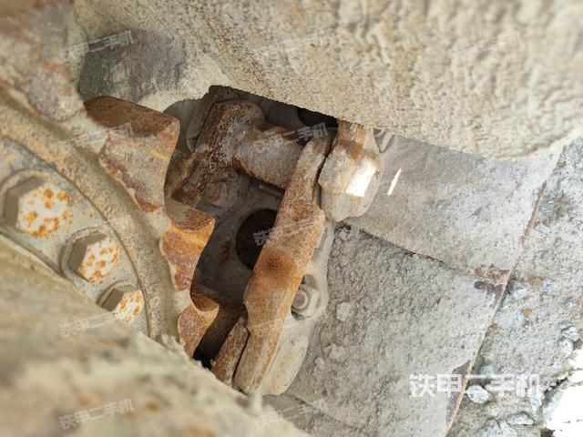 左托鏈輪和鏈筋(行走機(jī)構(gòu)) 左托鏈輪和鏈筋(行走機(jī)構(gòu))