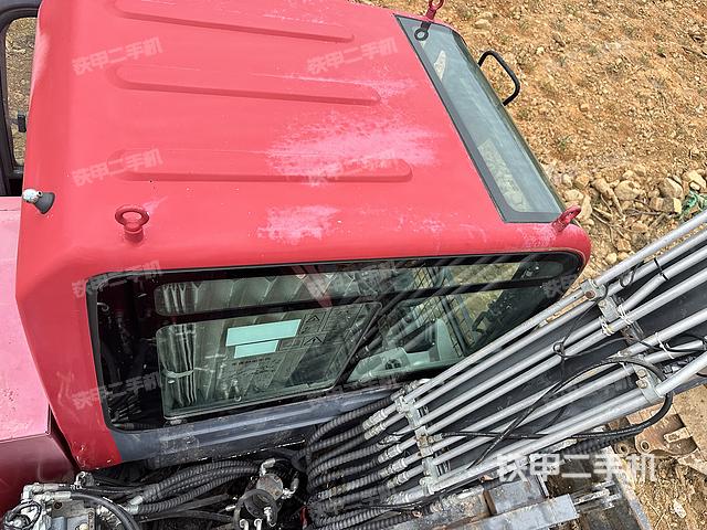 驾驶室顶部（整机外观）