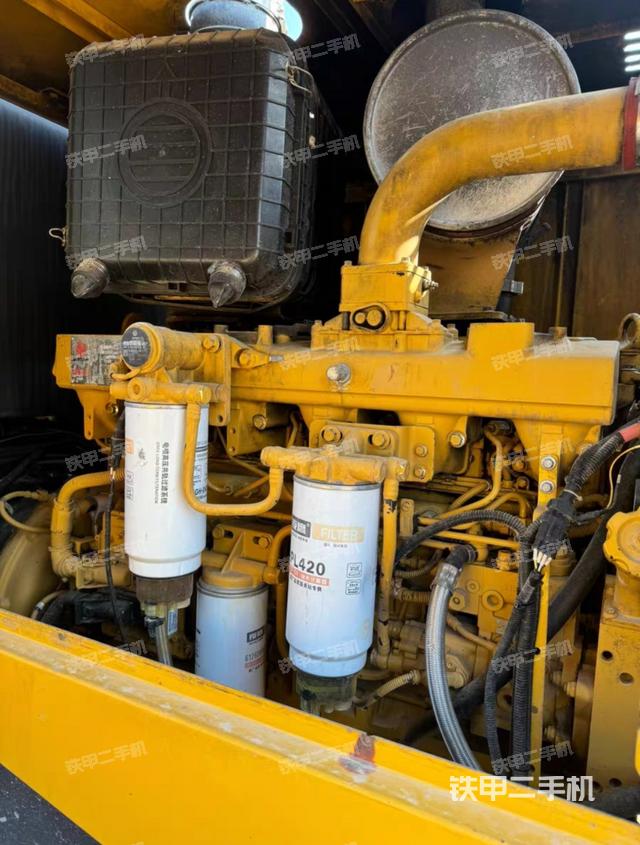 發(fā)動機右側(cè)(整機外觀及大件) 發(fā)動機右側(cè)(整機外觀及大件)