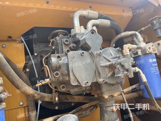 液壓泵斜45?右（大件艙室）