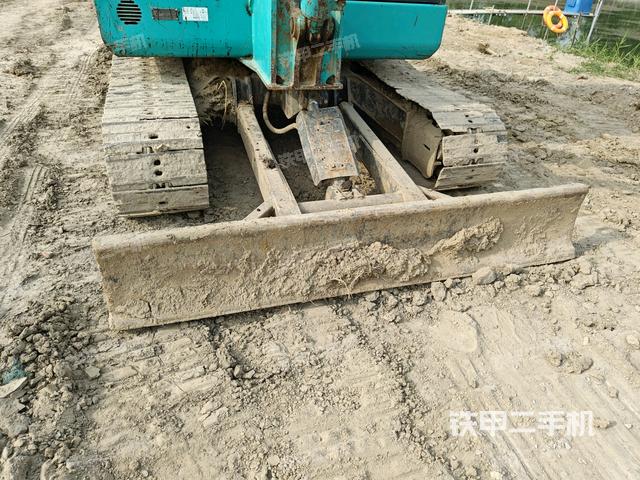 轉(zhuǎn)盤和下車架正前（工作和回轉(zhuǎn)裝置）