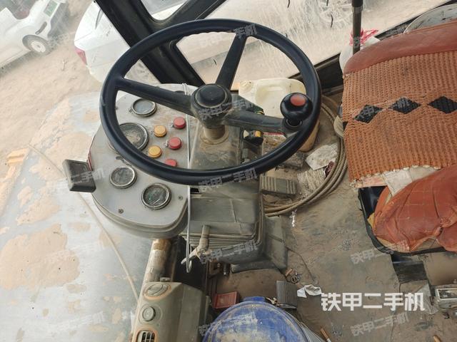 后玻璃角標(biāo)（壓路機(jī)駕駛室）