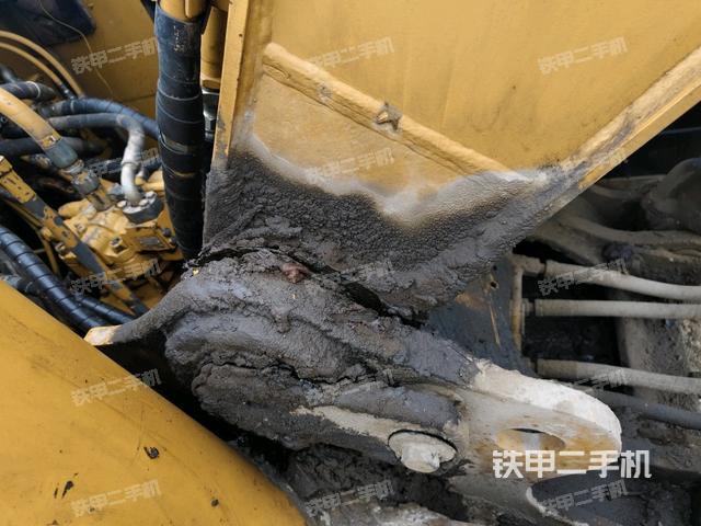 大臂根部?斜視(工作和回轉(zhuǎn)裝置) 大臂根部?斜視(工作和回轉(zhuǎn)裝置)