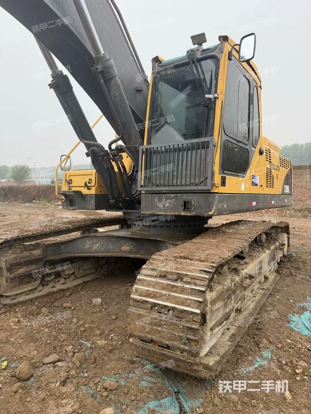 单侧履带整体（整机外观）