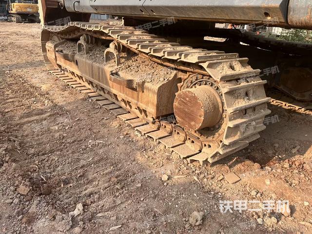 右驅(qū)動(dòng)輪（行走機(jī)構(gòu)）