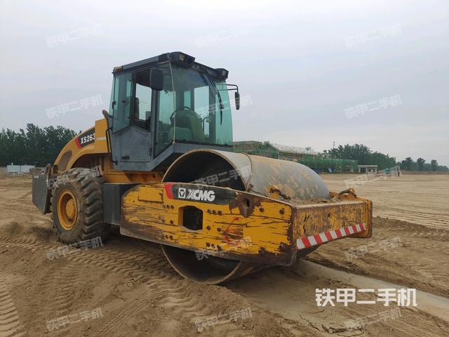 右前45°（壓路機(jī)整機(jī)外觀）