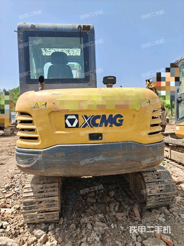 駕駛室頂部（整機(jī)外觀）