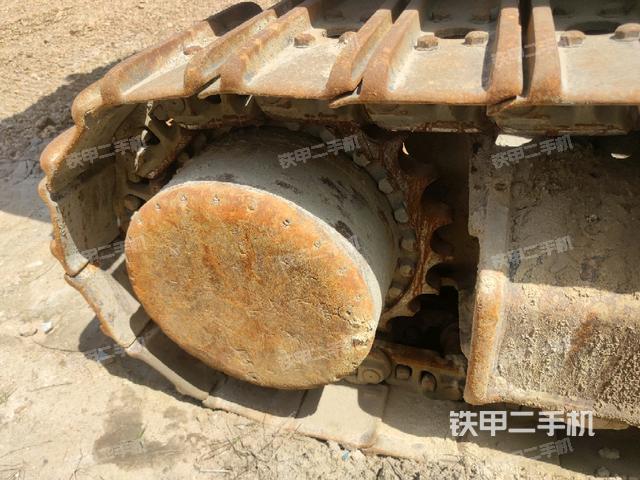右驱动轮(行走机构) 右驱动轮(行走机构)