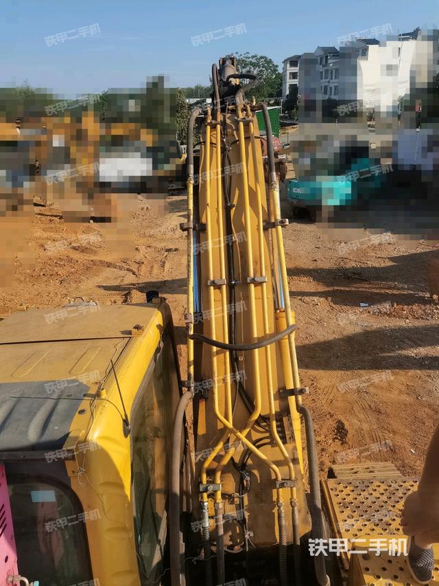 大臂背部俯視（工作和回轉(zhuǎn)裝置）