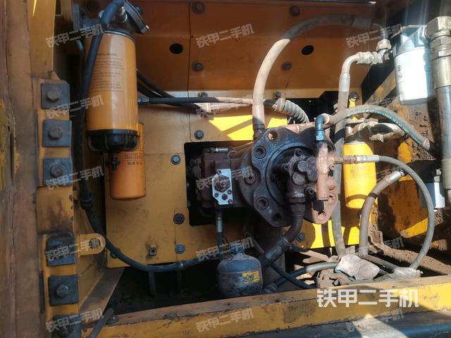 液壓泵斜45?左（大件艙室）