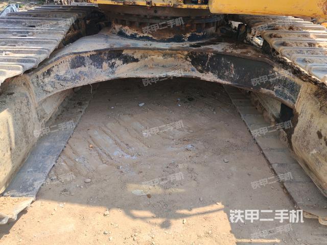大臂根部?斜視(工作和回轉(zhuǎn)裝置) 大臂根部?斜視(工作和回轉(zhuǎn)裝置)