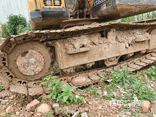 左侧履带整体 （行走机构）