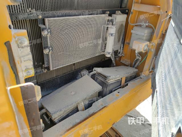 散热器正面(大件舱室) 散热器正面(大件舱室)