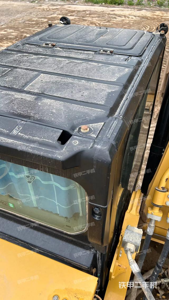 駕駛室頂部（整機(jī)外觀）